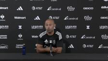 Mascherano: "Todos tenemos la ilusión de que oficialmente Leo pueda renovar"