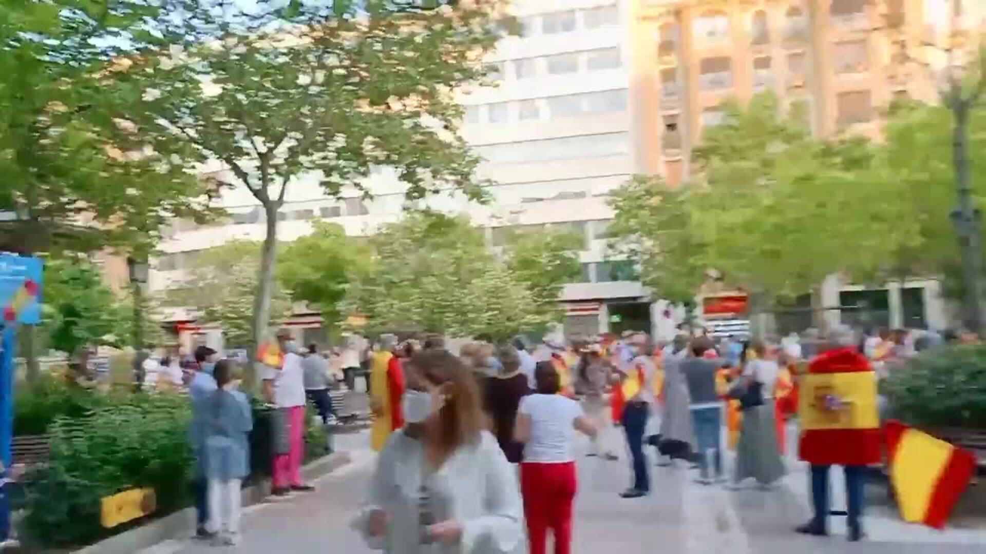 Vecinos de Chamberí (Madrid) protestan contra el Ejecutivo de Sánchez