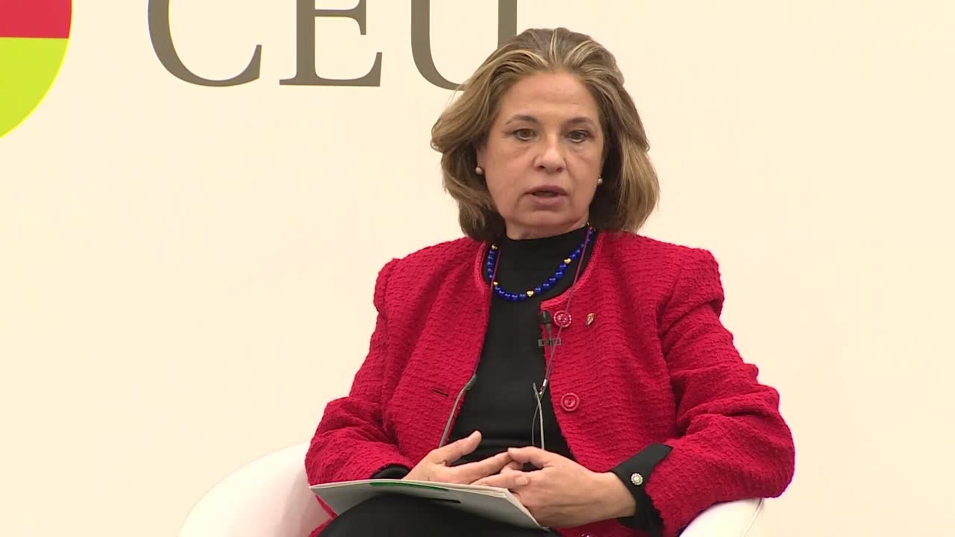 Blanco: &quot;El debate no es la subida o baja de impuestos&quot;