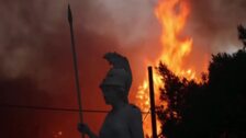 Continúan activos más de 100 incendios en Grecia con seis regiones en alerta roja