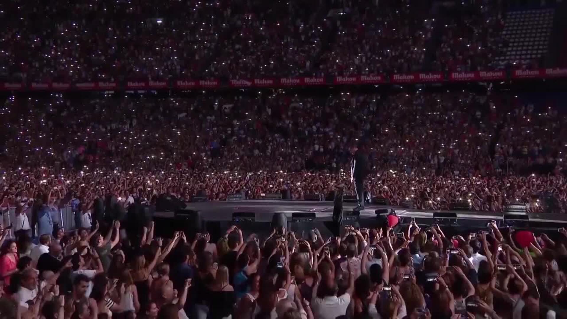 Alejandro Sanz declara su amor por Rachel Valdés el día de su cumpleaños