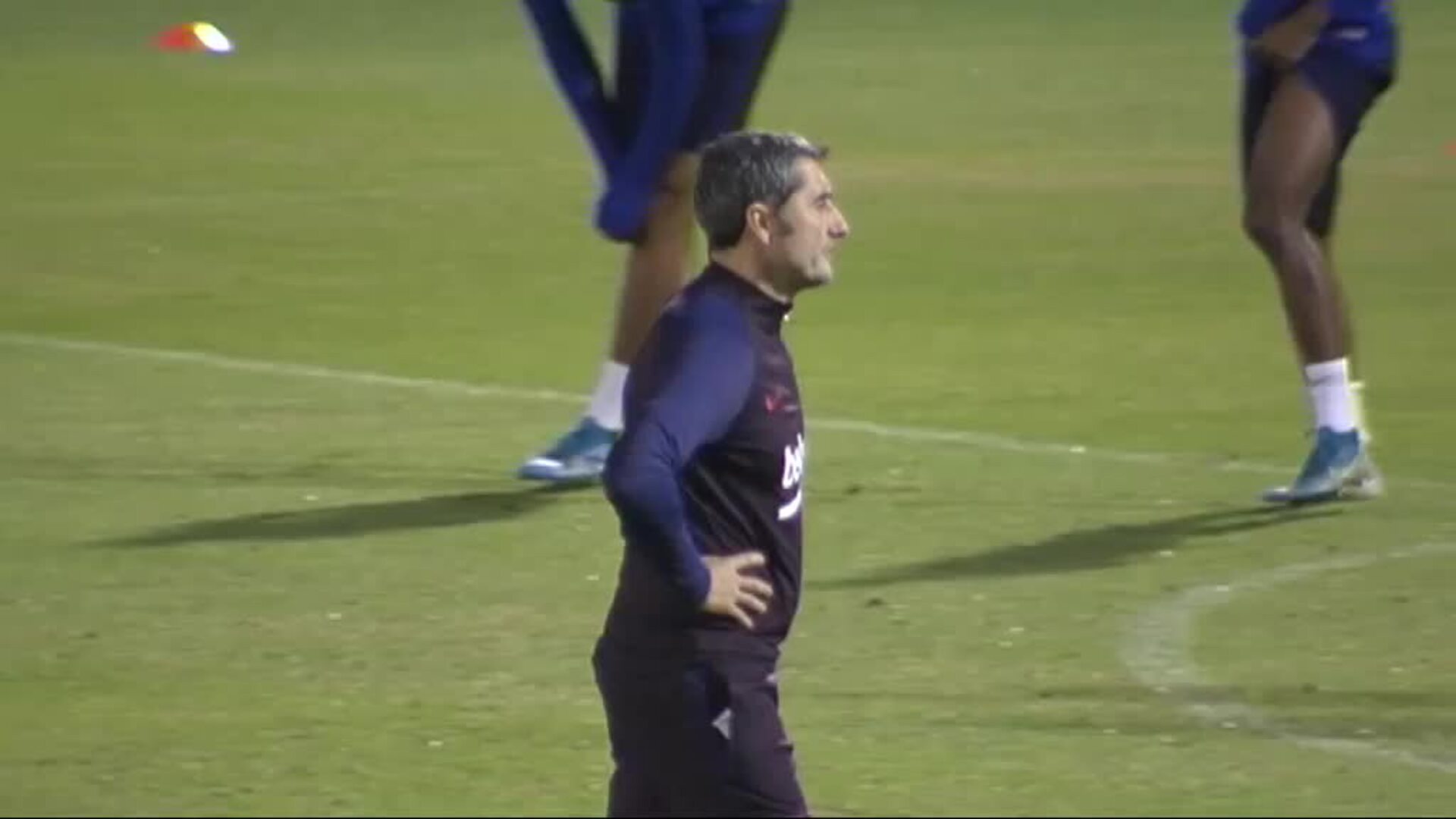 El FC Barcelona entrena en Arabia Saudí