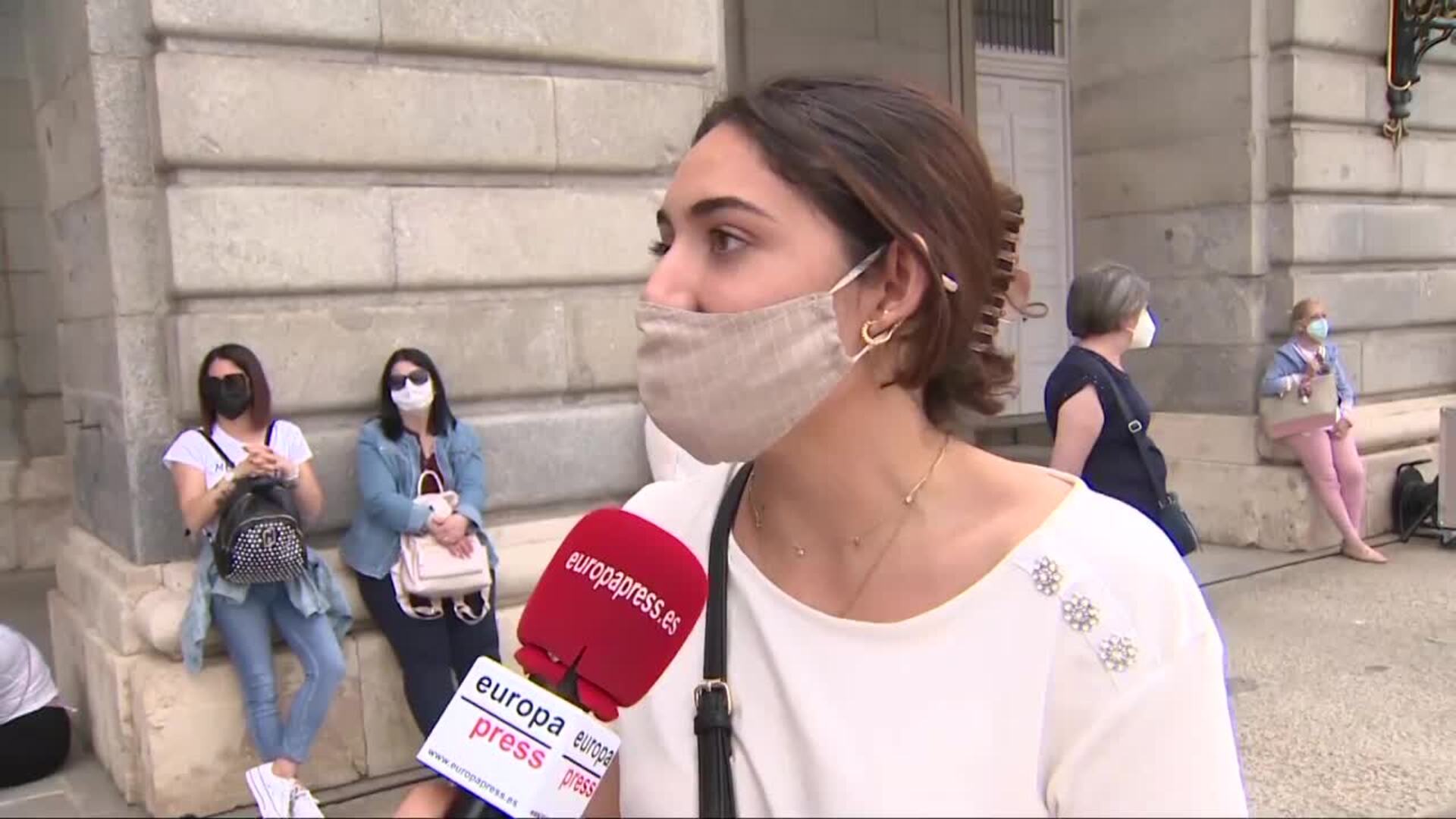 Vuelve el cambio solemne de la Guardia Real en Madrid tras 14 meses