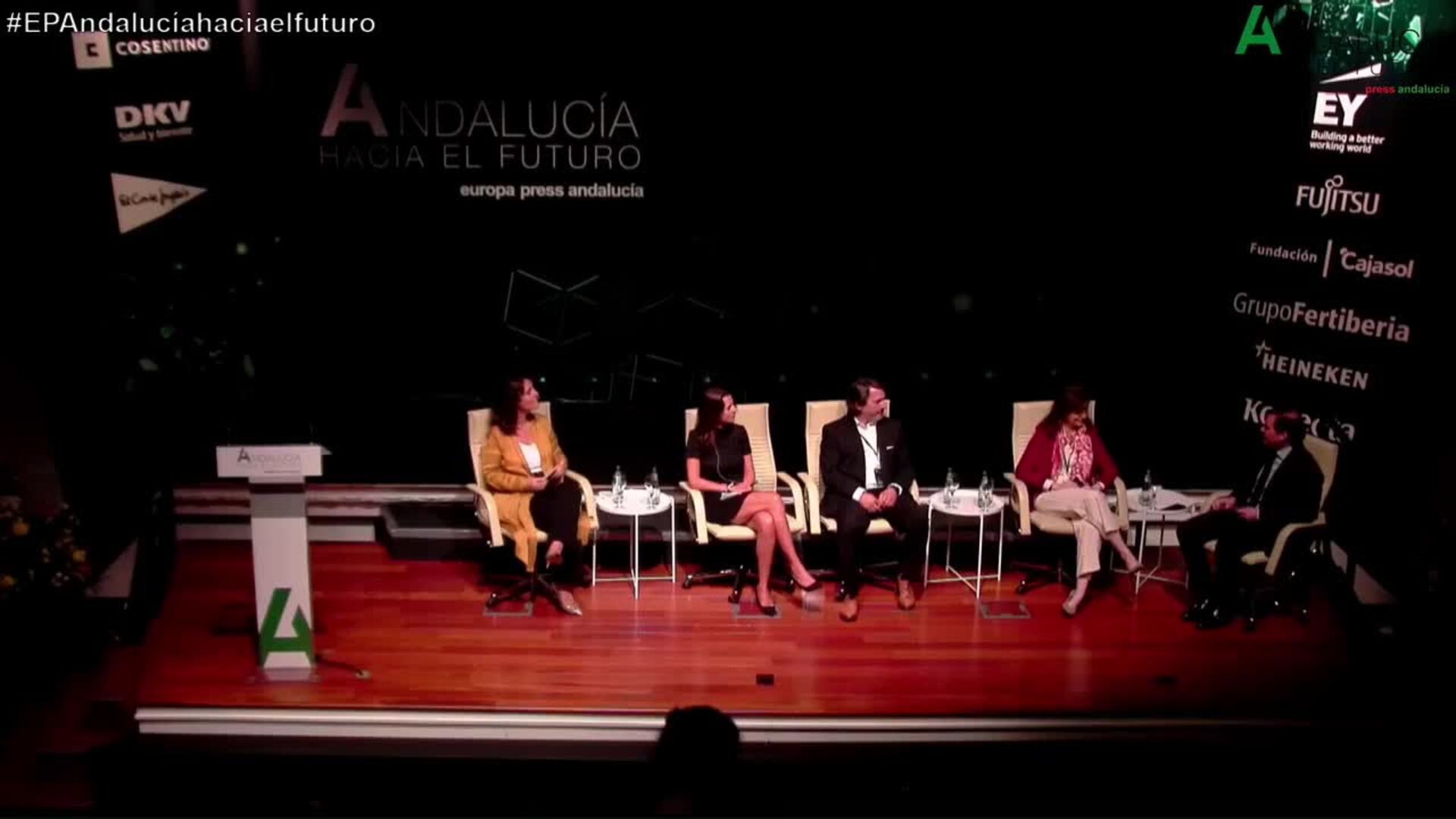 Instituciones y empresas opinan en &#039;Andalucía hacia el futuro&#039; sobre economía verde e innovación
