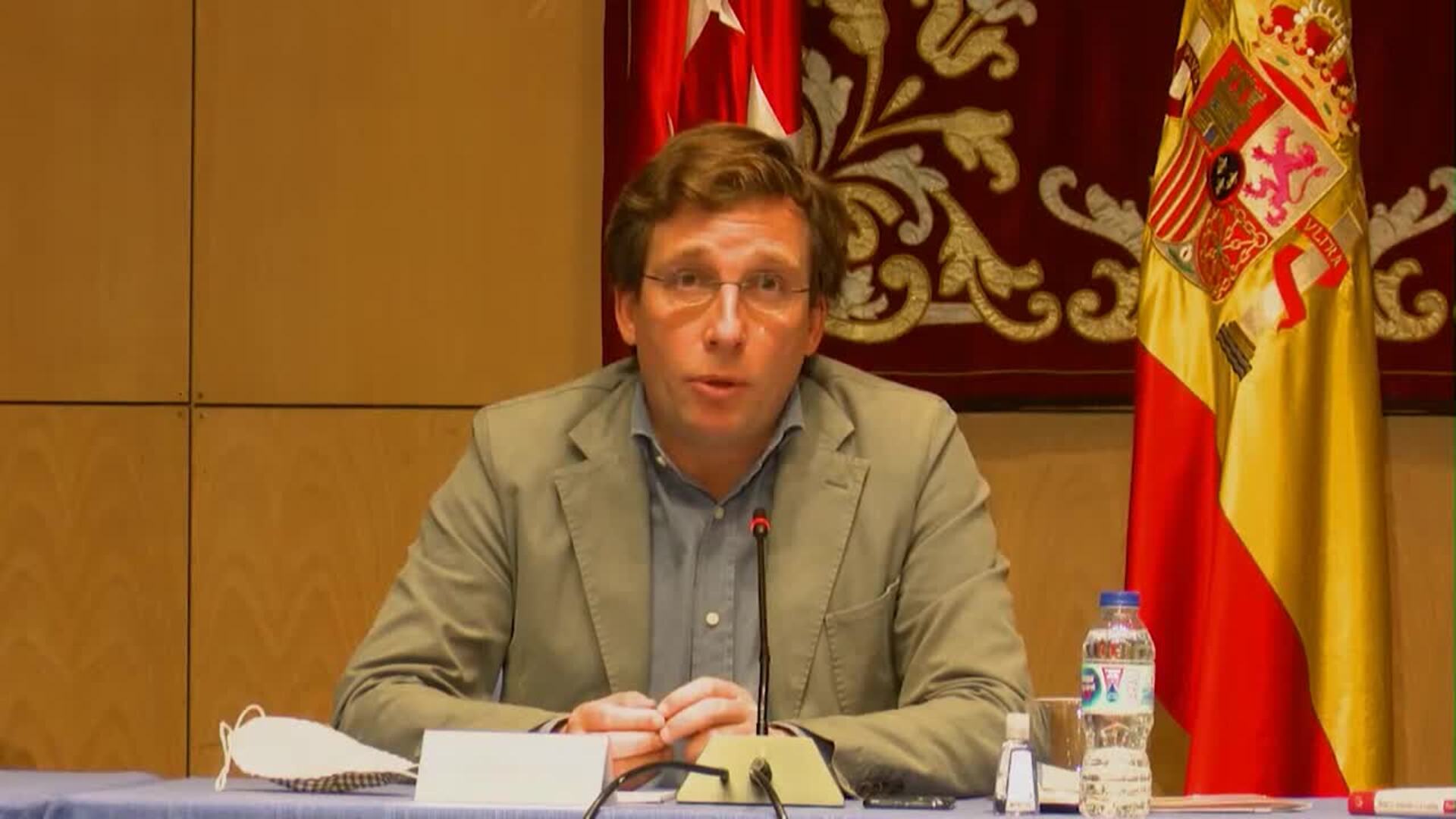 Almeida critica que el Gobierno haya &quot;exprimido&quot; el IVA de mascarillas