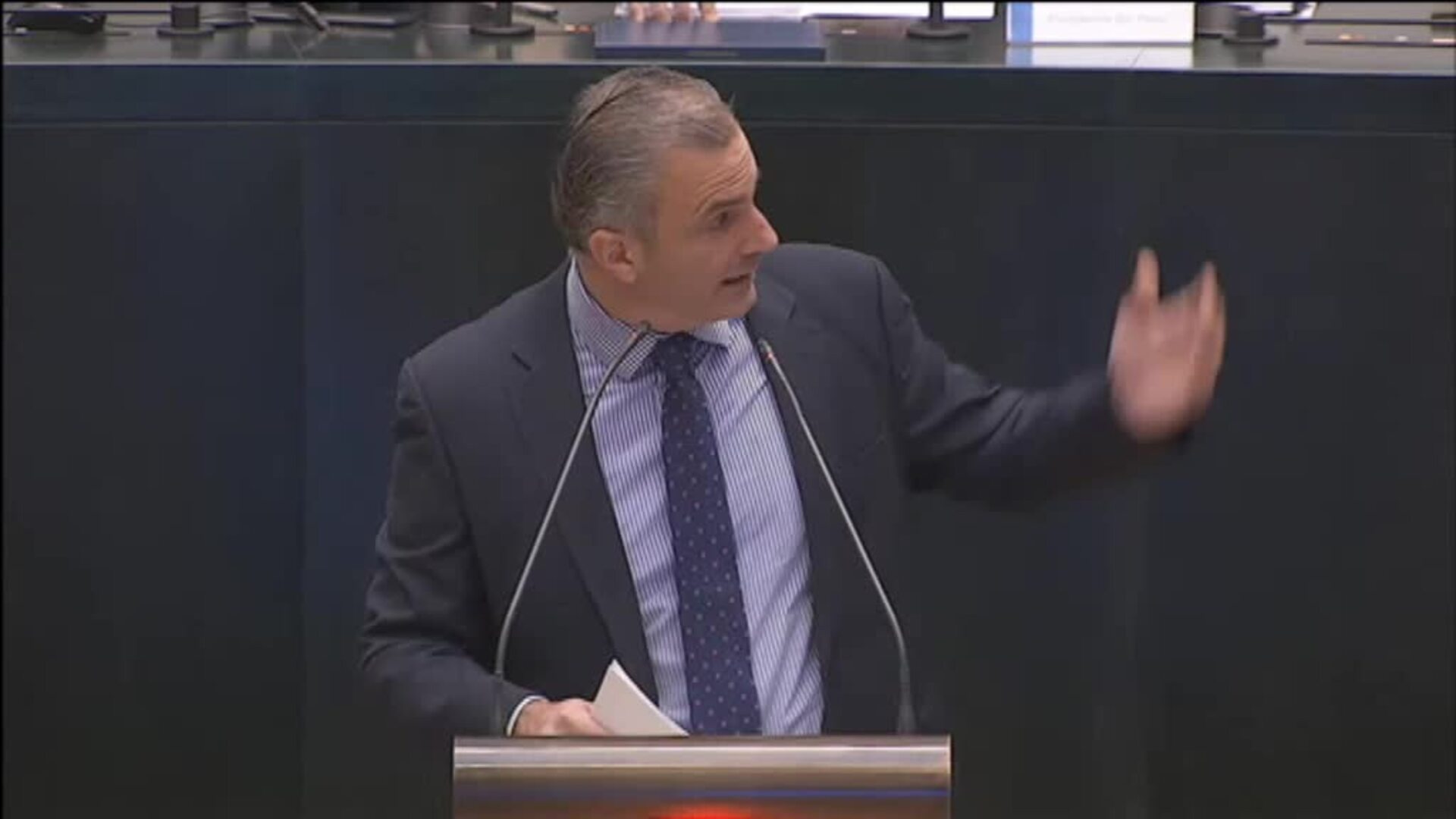 Almeida acusa a Vox de &quot;secuestrar a los madrileños&quot; al no negociar los presupuestos locales