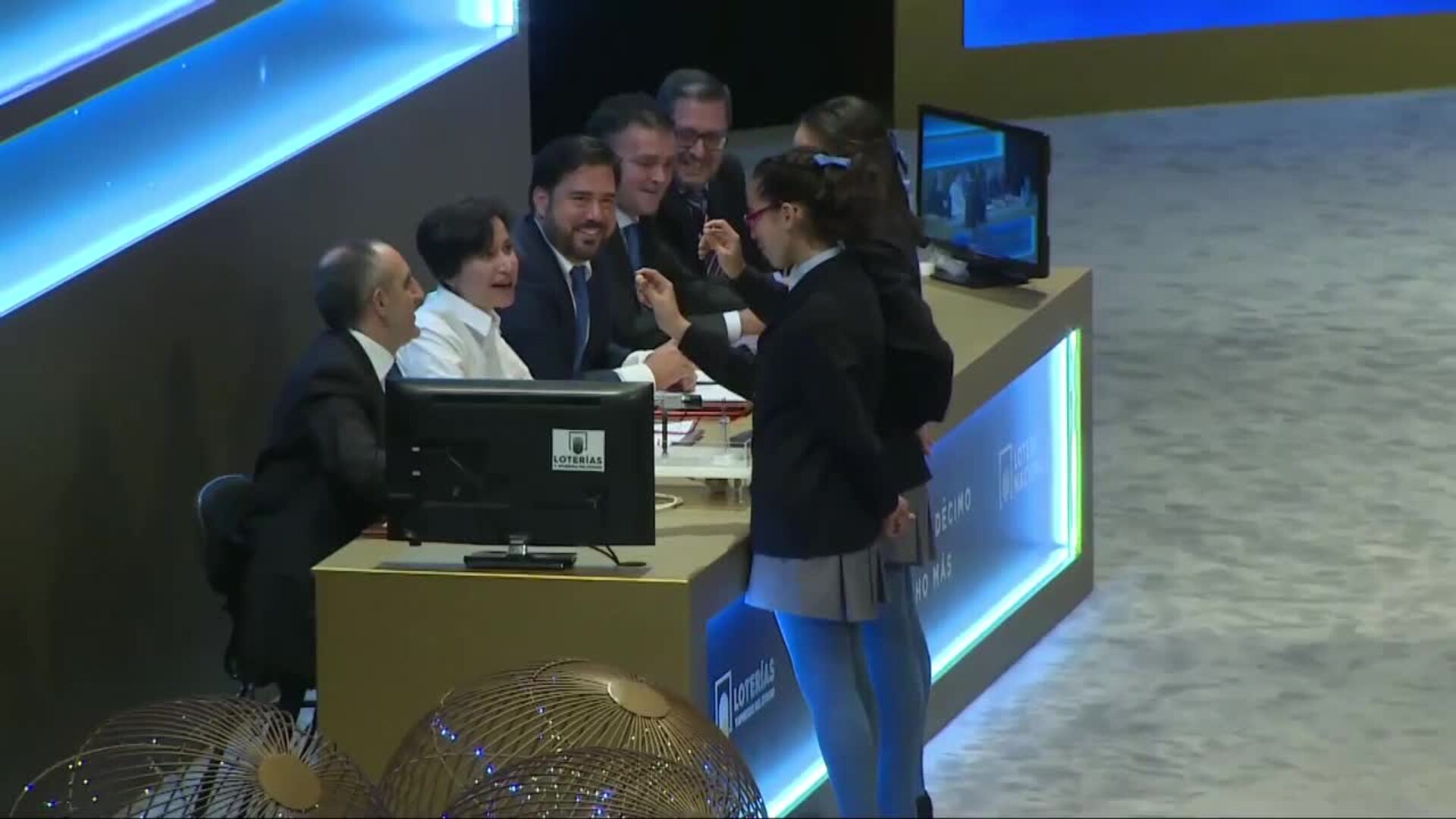 Niños de San Idelfonso durante el Sorteo de la Lotería de Navidad | Comprobar décimos