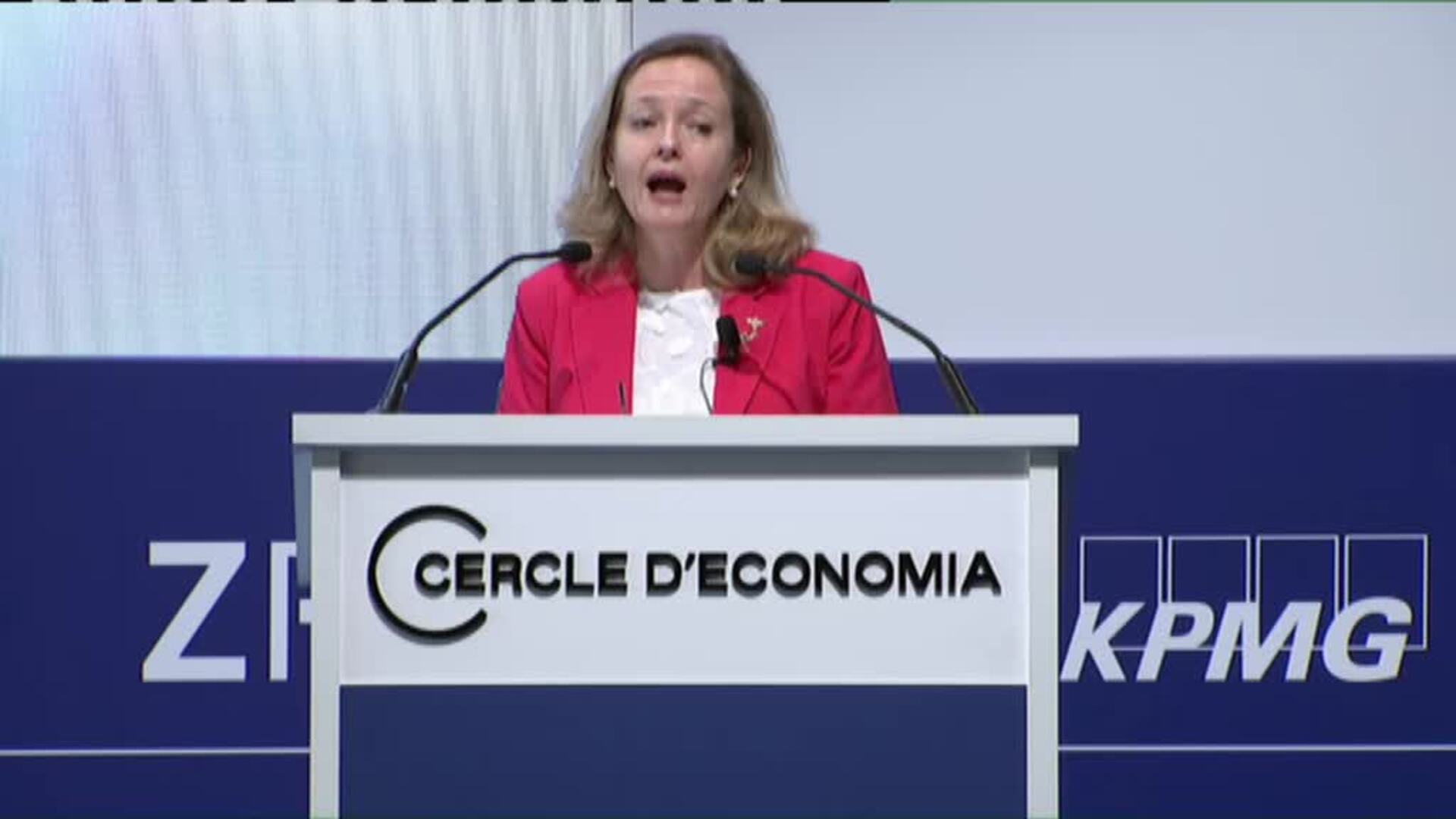 Calviño: &quot;El reto es conseguir que no tengamos solo un rebote&quot;