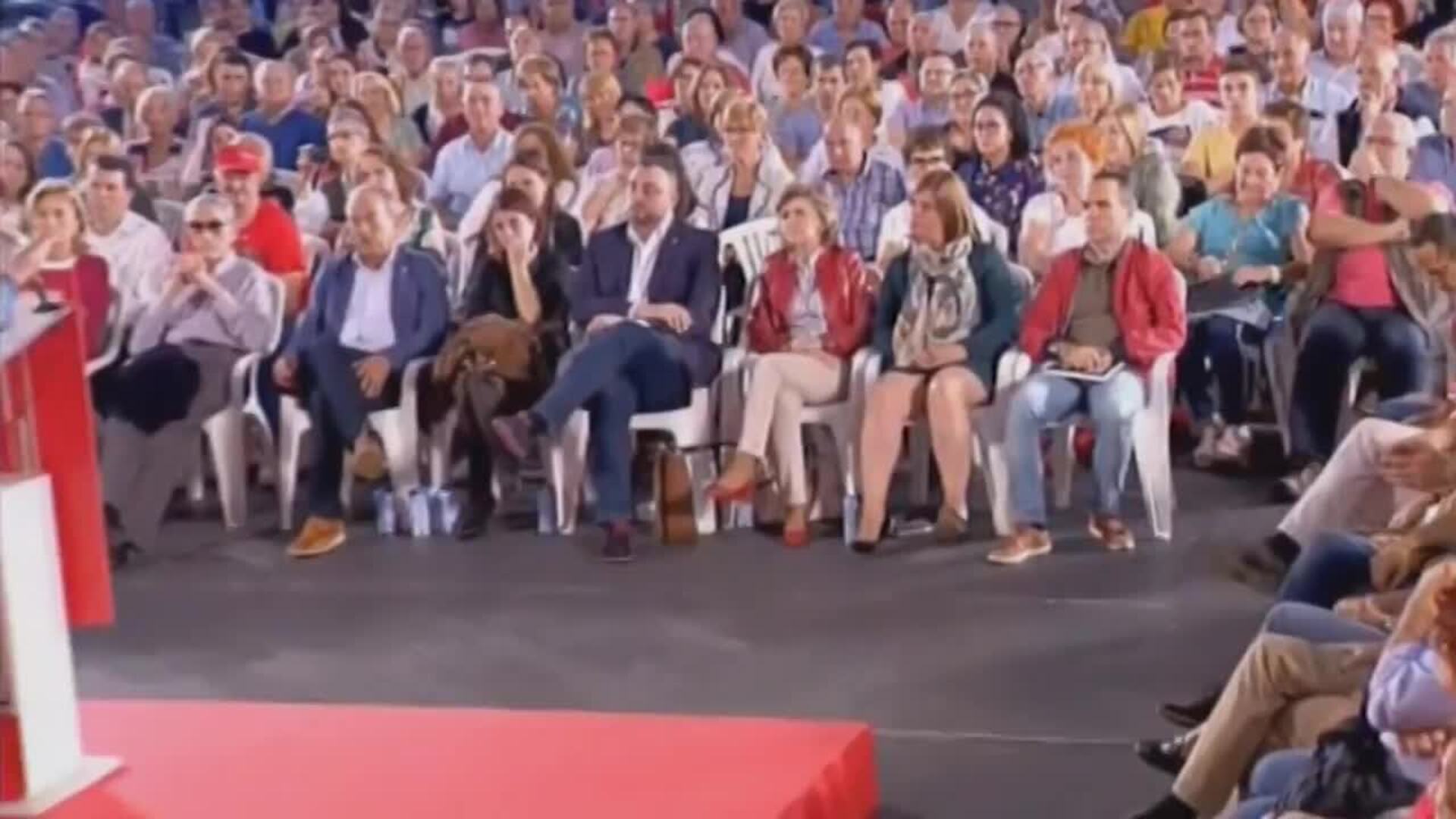 Sánchez presume de equipo económico de prestigio con Calviño