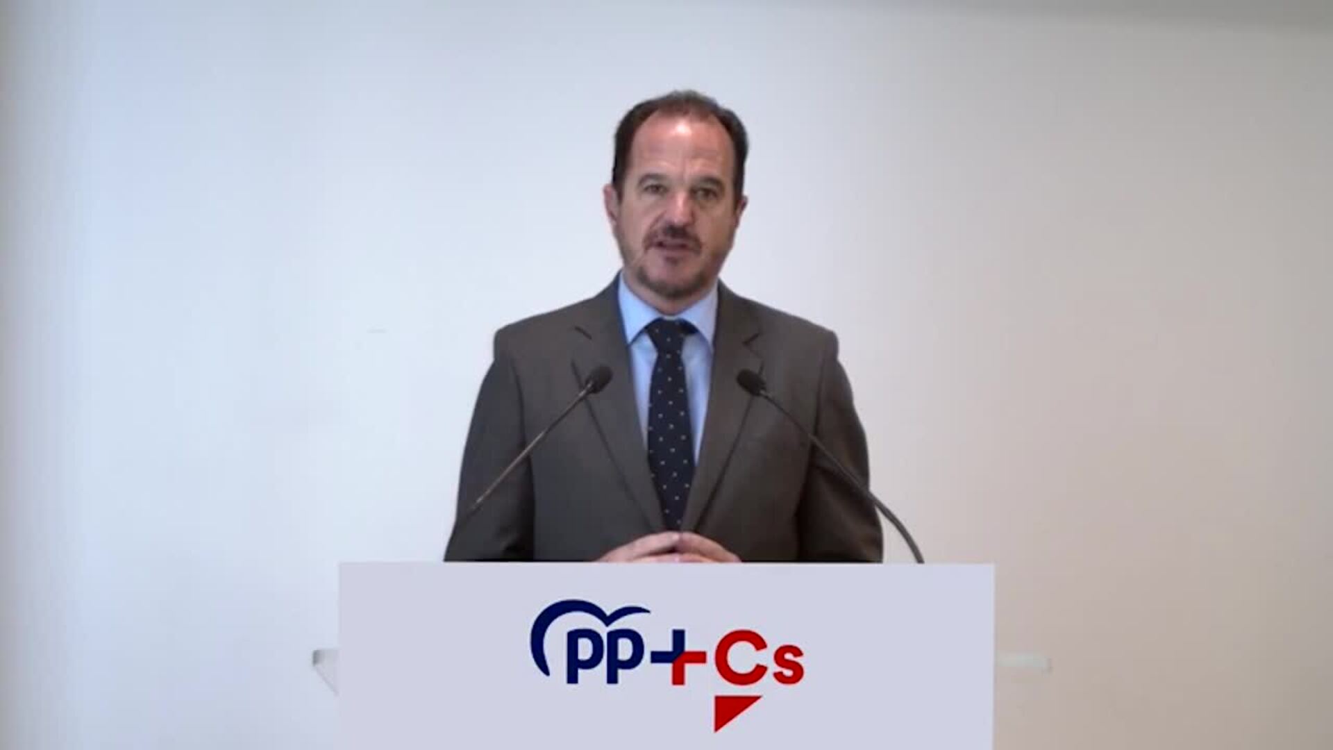 Iturgaiz dice que &quot;huele a elecciones en julio&quot; en Euskadi