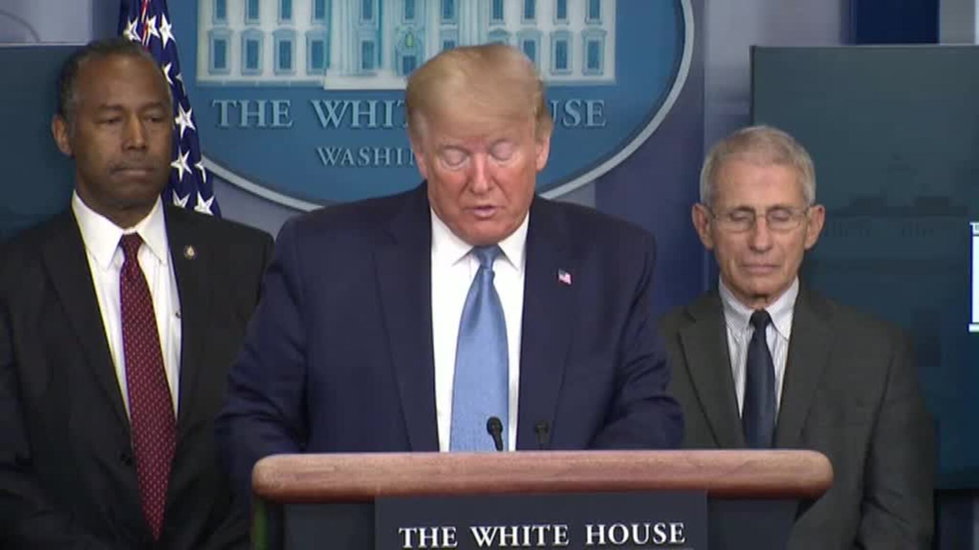 Trump pide a los americanos que se queden en casa para luchar contra el &quot;enemigo invisible&quot;