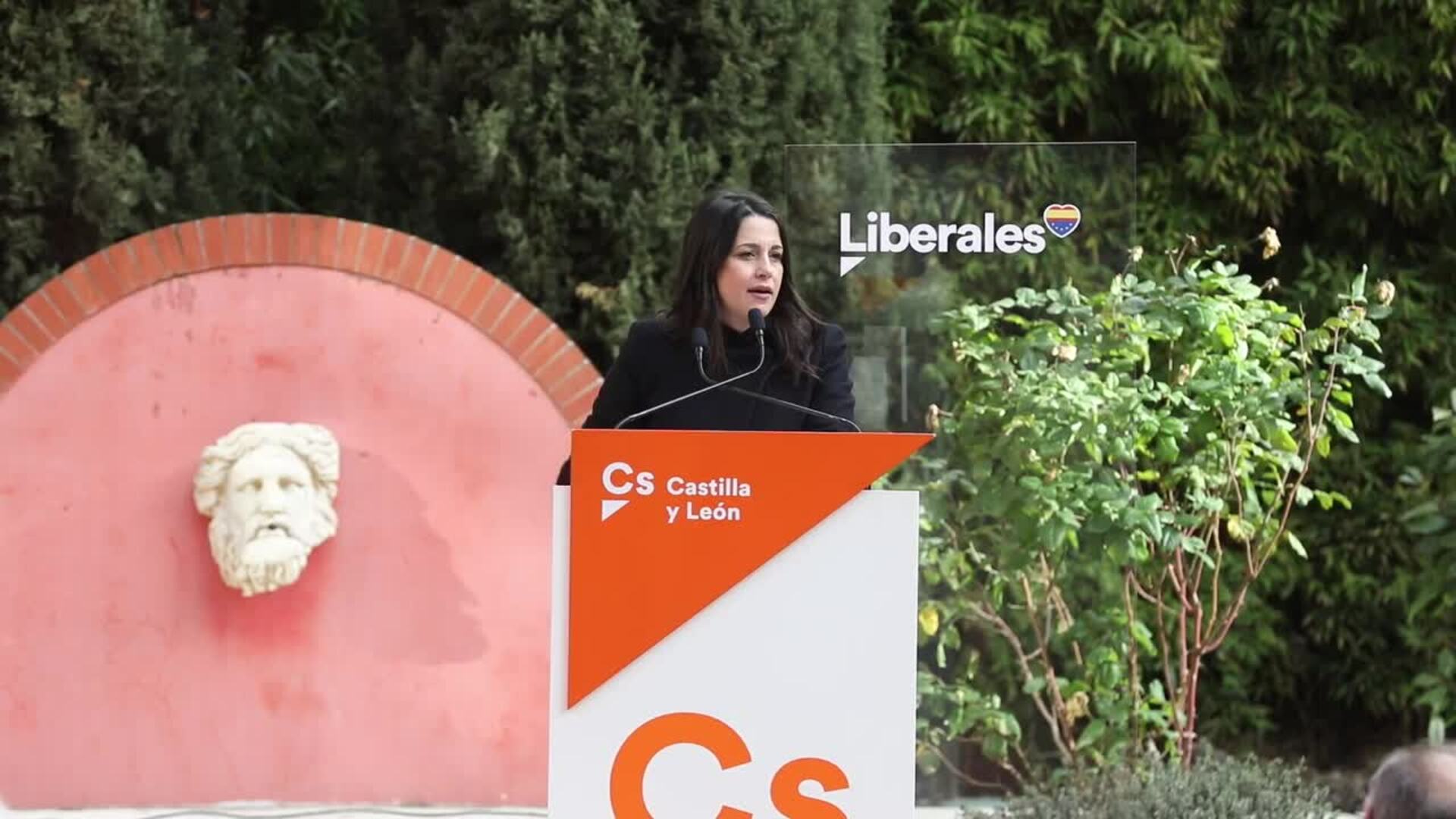 Cs asegura que a Sánchez le debe gustar &quot;el colchón de Moncloa&quot; para no cesar a Garzón