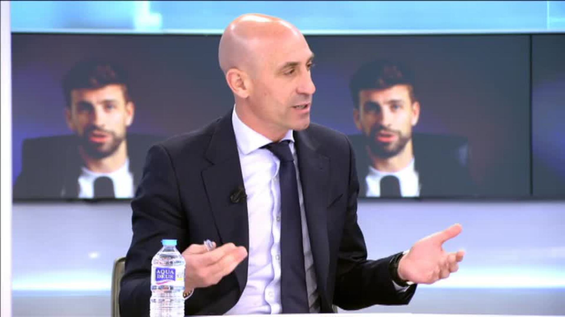 Rubiales da marcha atrás y anuncia que cobrará un sueldo fijo