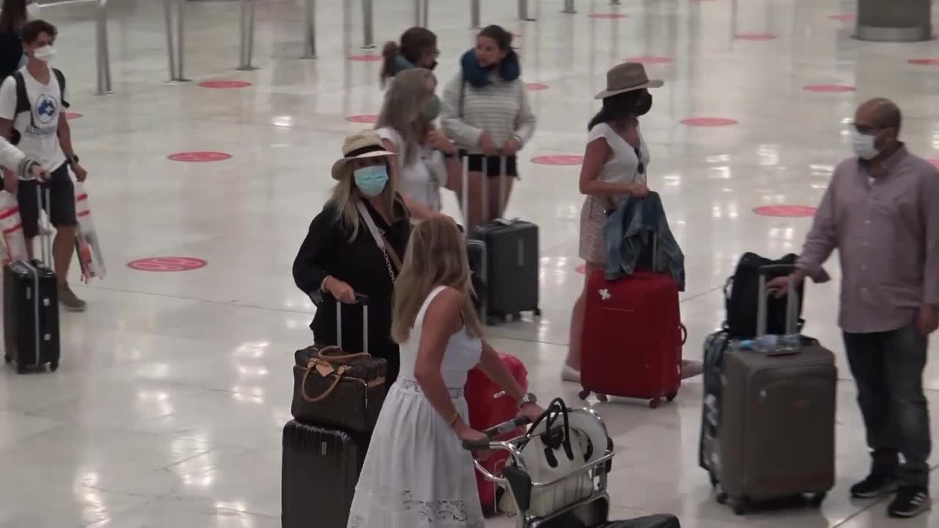 Ana Obregón muestra su emoción por el premio Mainat y se acuerda de Aless