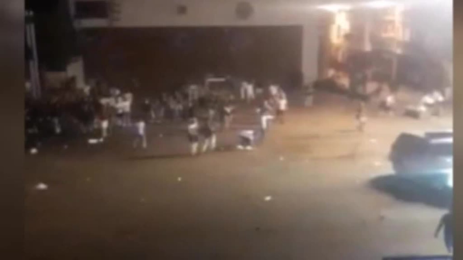 La policía no logra aplacar a los jóvenes violentos en los botellones del País Vasco