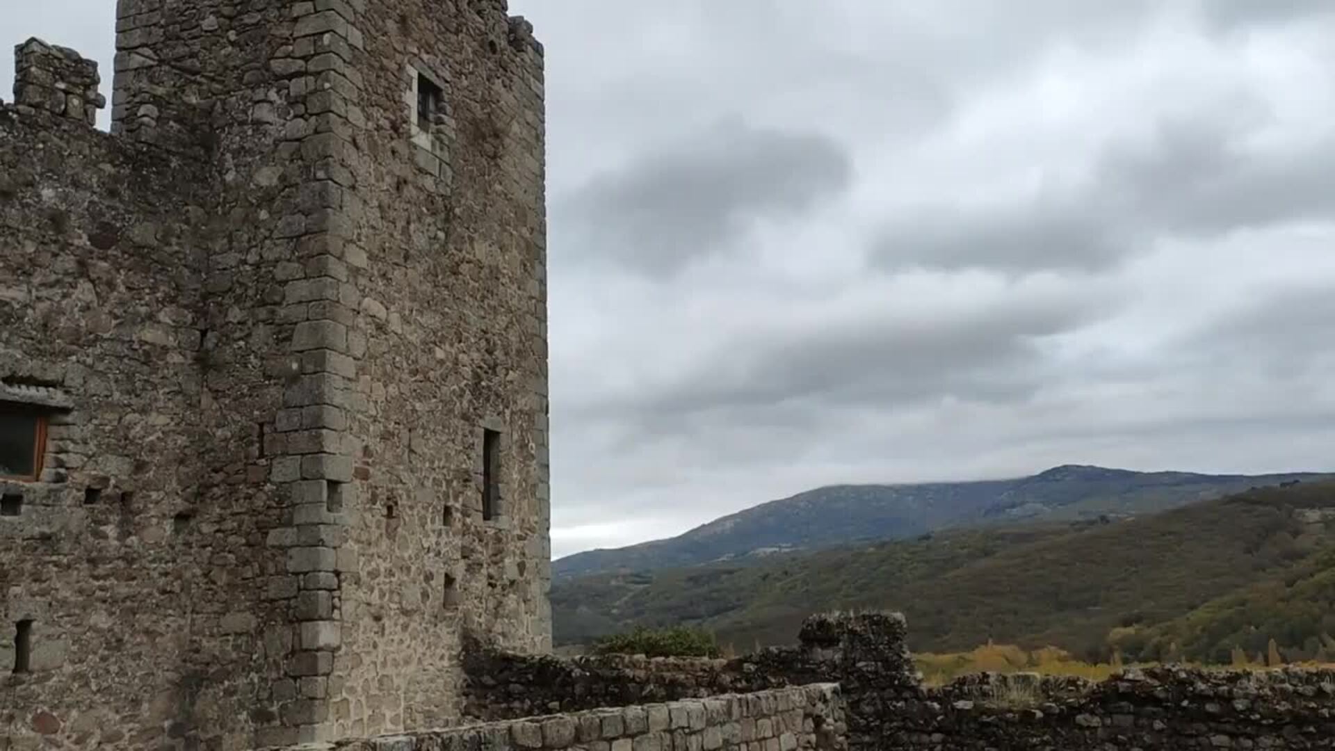 Montemayor del Río (Salamanca), donde se encuentran el patrimonio histórico y el natural