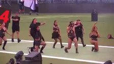Miles de personas participan en el desfile del orgullo gay en Sídney