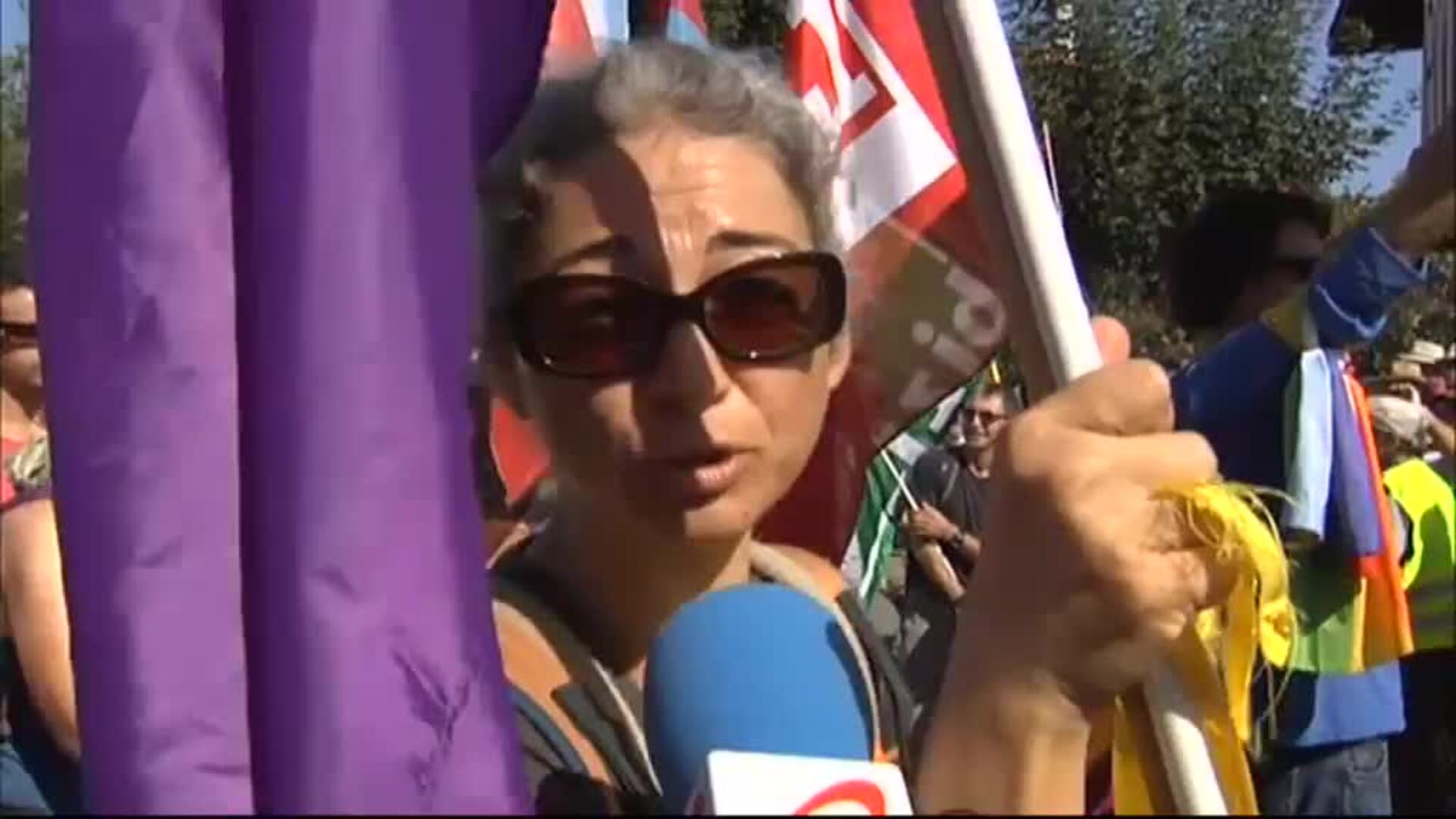 Varios miles de personas se manifiesan contra la cumbre del G7