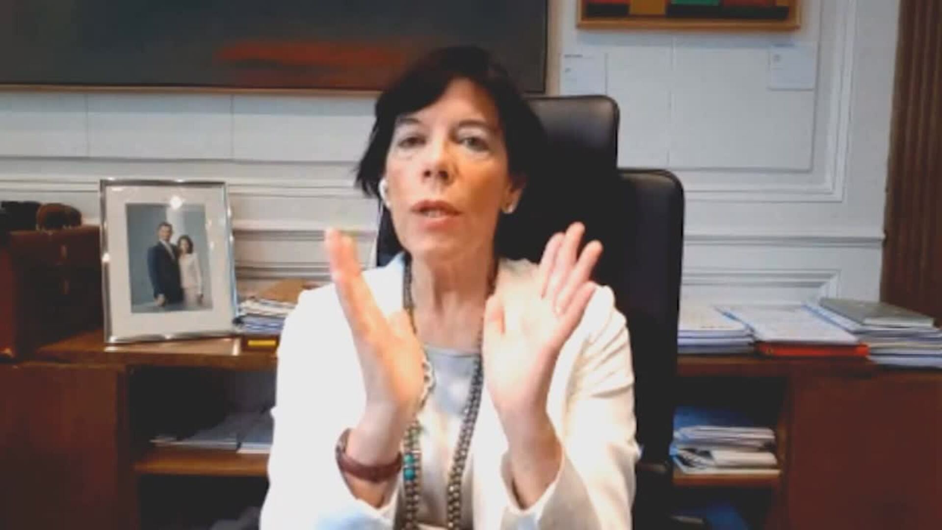 Celaá dice que no es competencia del Ministerio decidir si un alumno pasa de curso