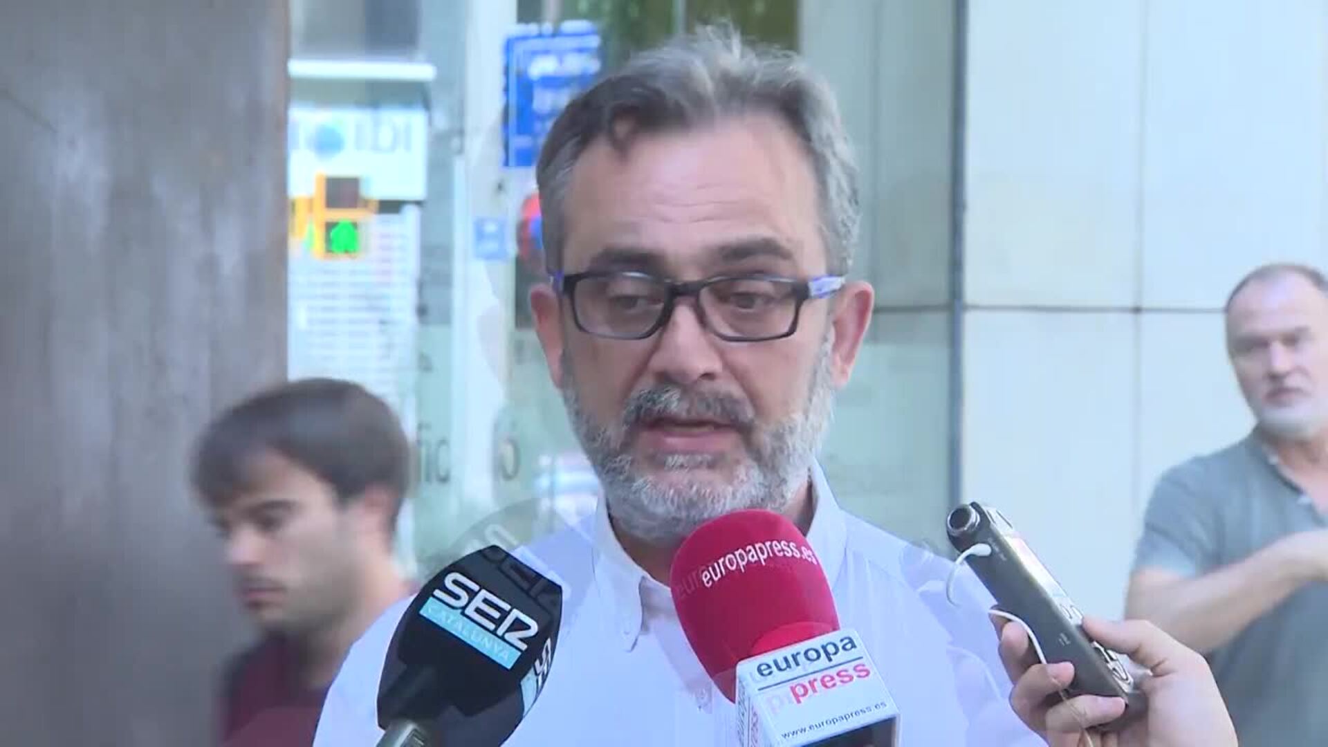 El personal de seguridad de El Prat convoca una huelga indefinida