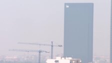 El misterio del humo y olor a incendio que tapa el cielo de Madrid: el 112 recibe 380 llamadas