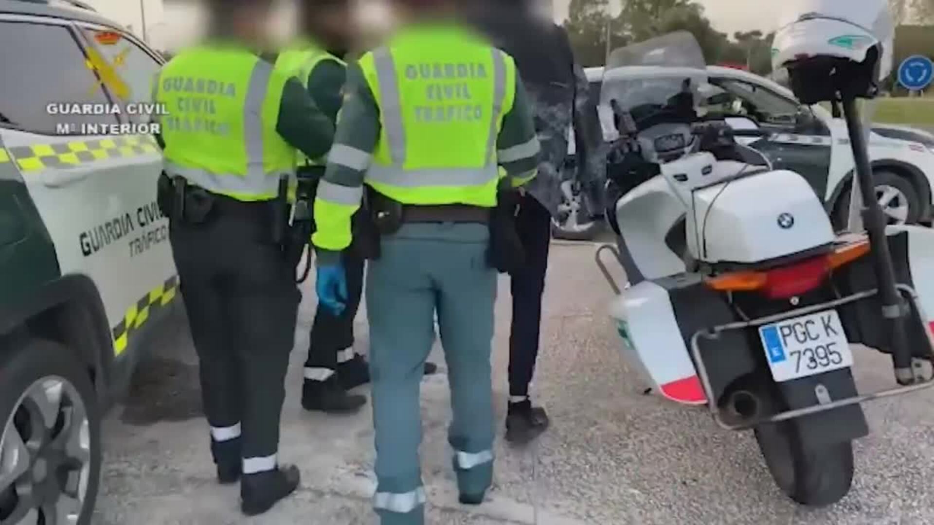 La Guardia Civil detiene a cuatro personas que viajaban en dos coches