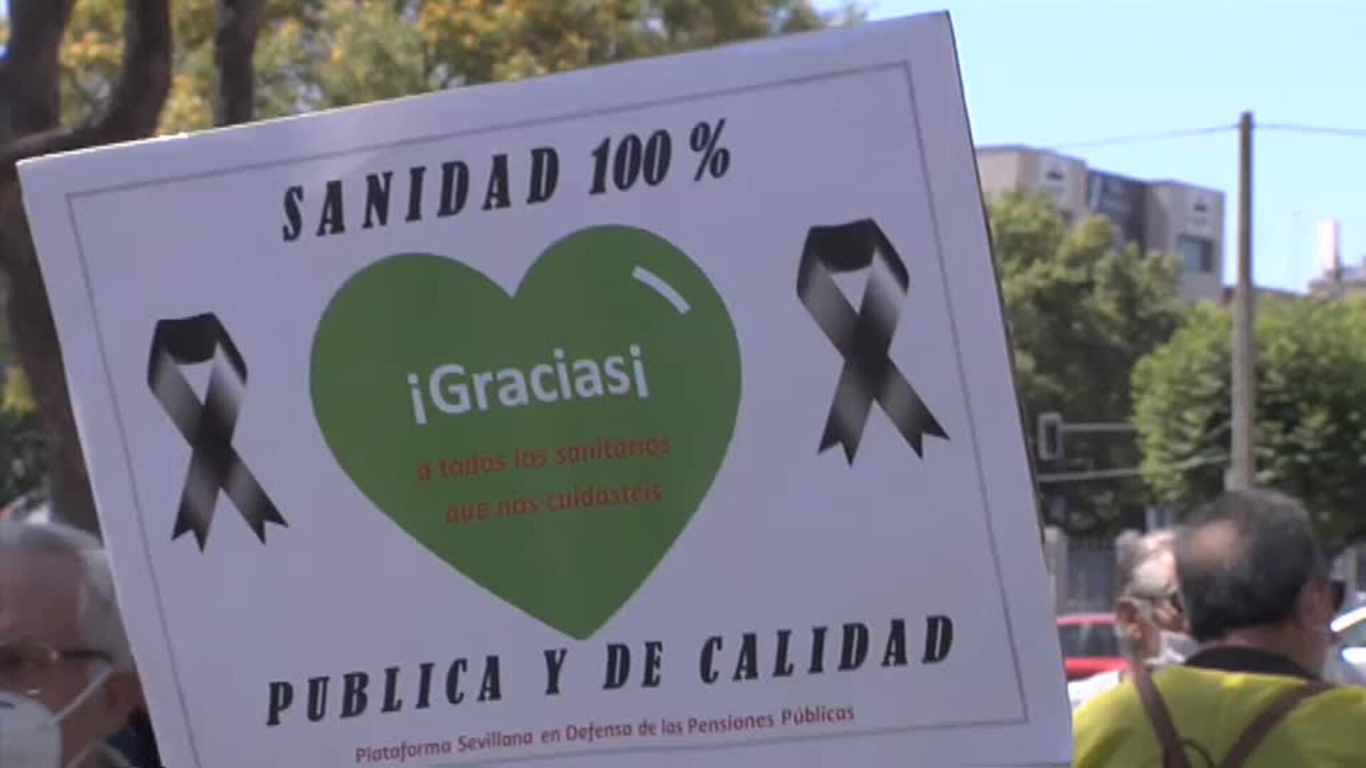 Los sanitarios se echan a la calle para defender la Sanidad pública tras la pandemia