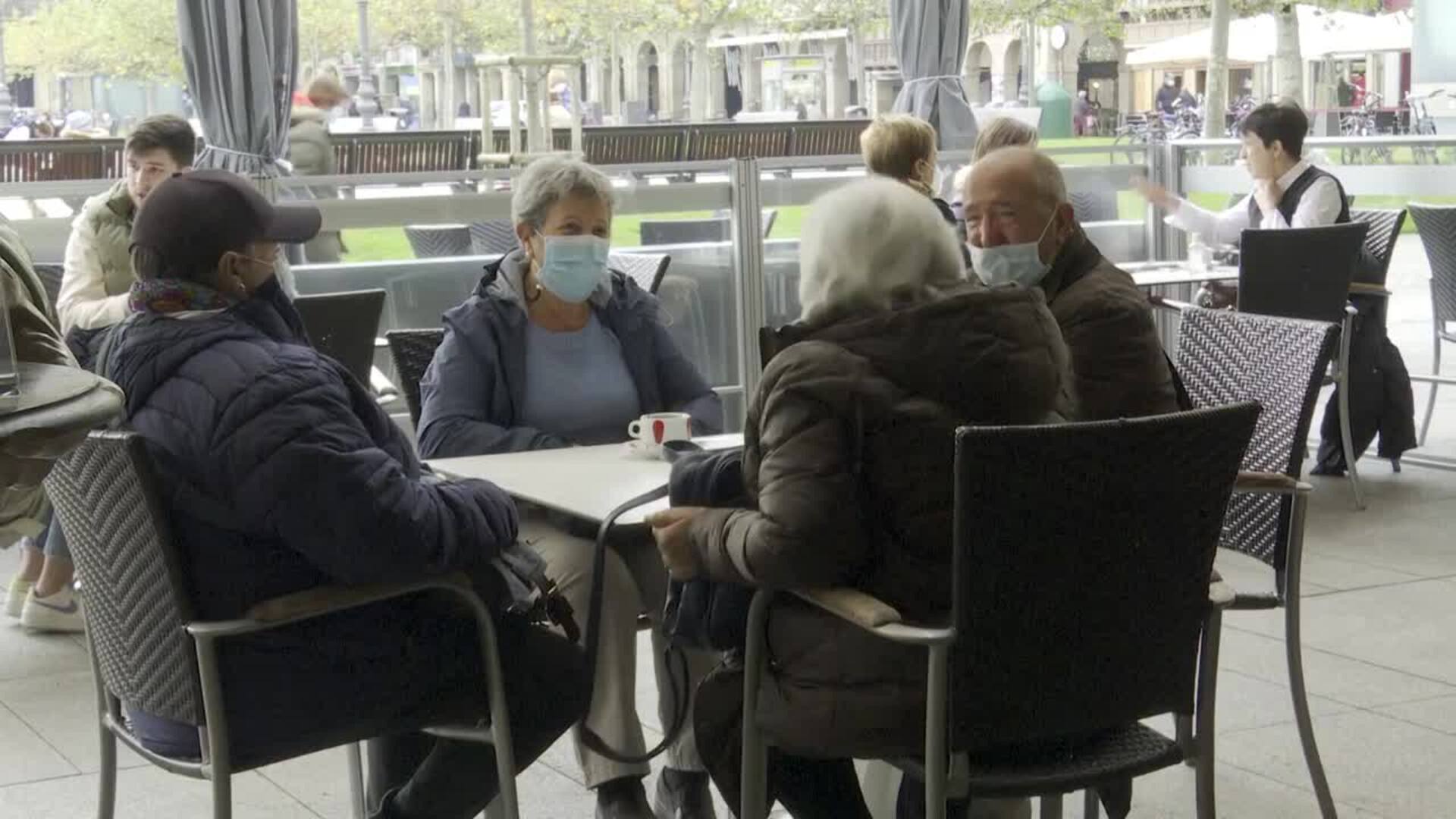 Reabren las terrazas de hostelería de Navarra  tras un mes de cierre