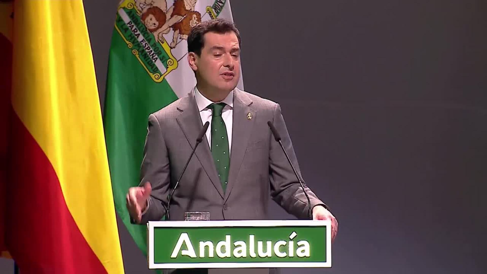 Moreno llama a liderar España frente a los &quot;nacionalismos&quot;