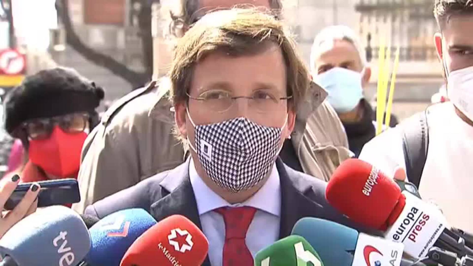 Almeida a Ábalos: &quot;A mí los que pactan con Bildu no me dan ninguna lección&quot;