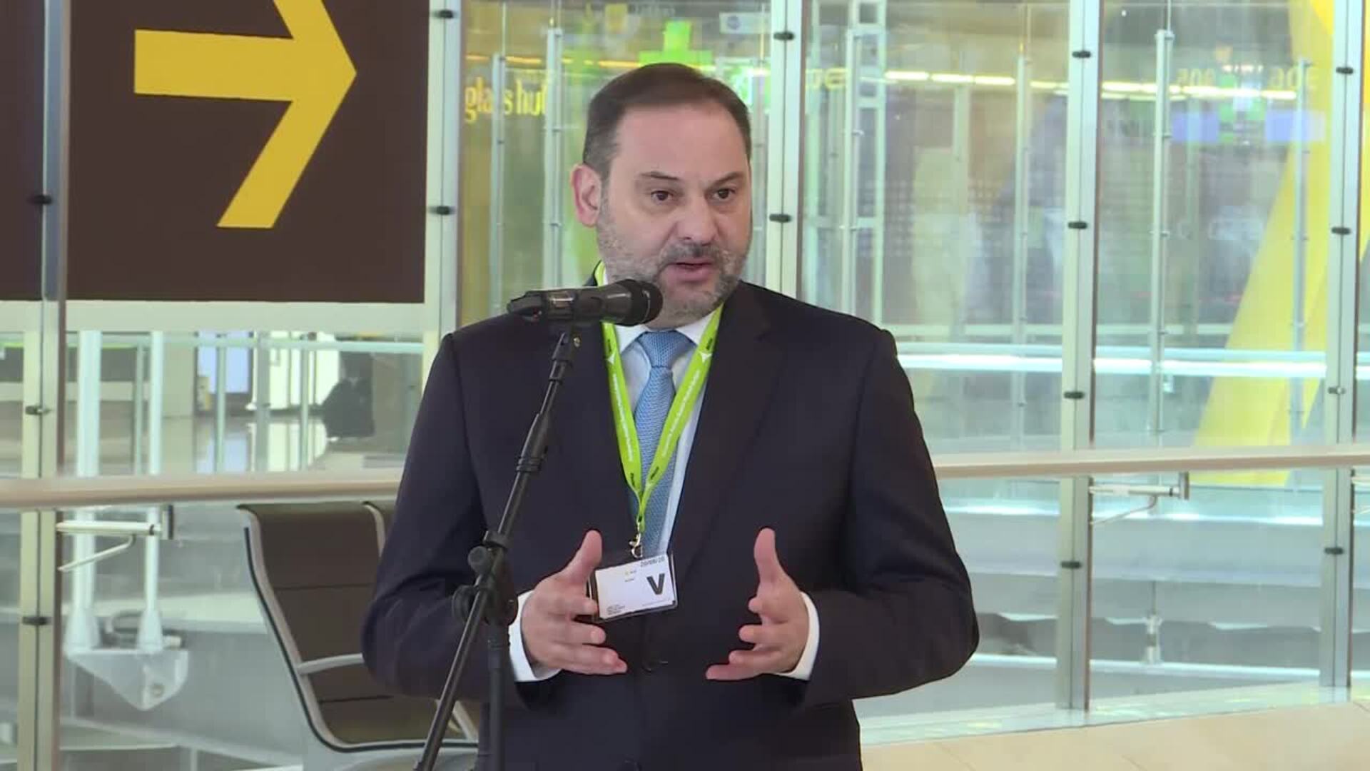 Ábalos rechaza una investigación en el Congreso a Felipe González