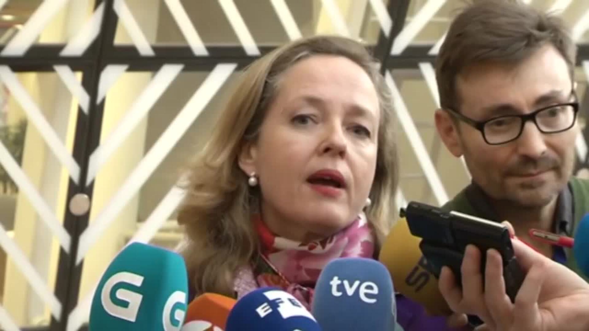 El Gobierno prevé aplazar el pago del impuesto digital a diciembre