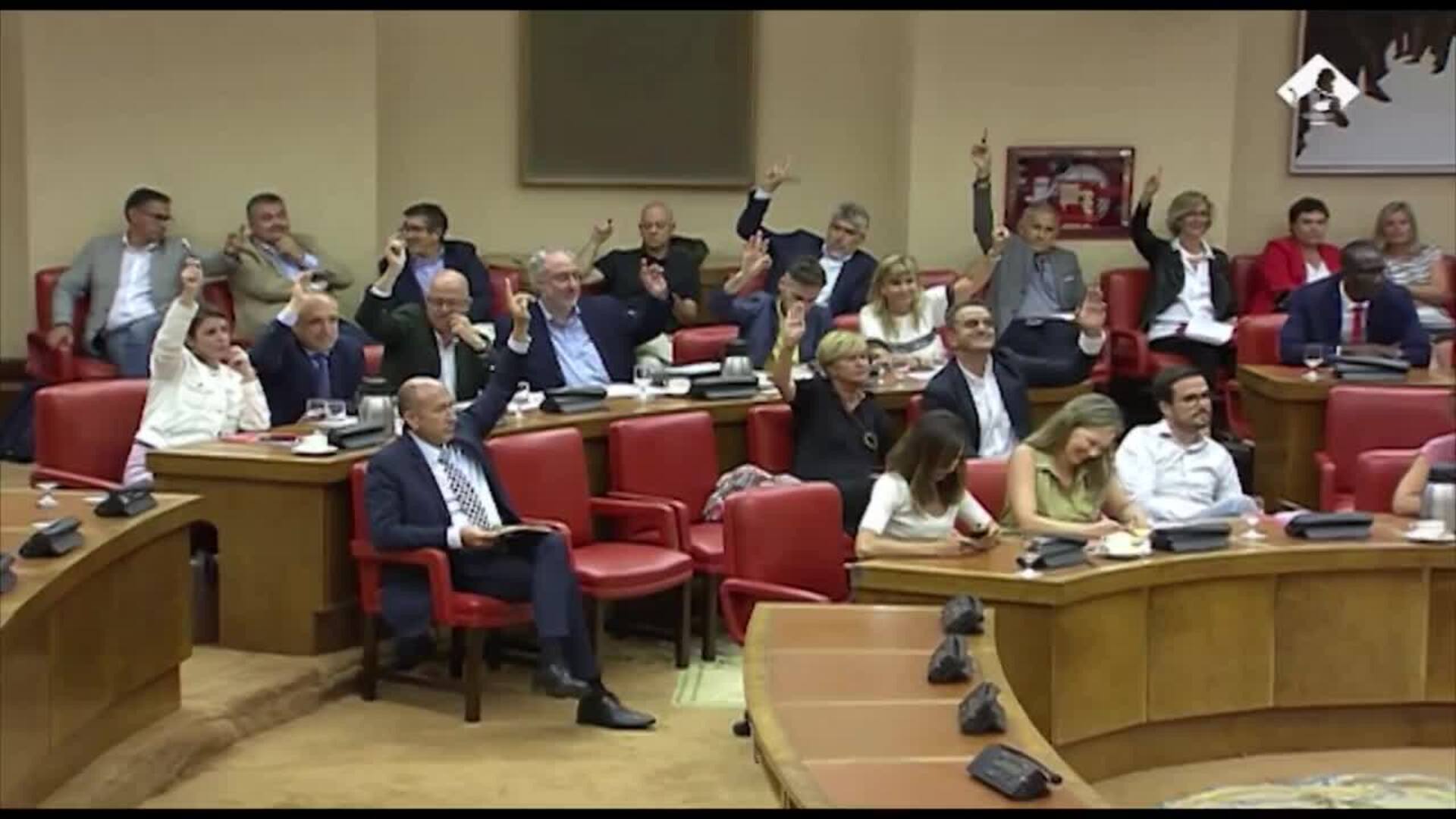 La Diputación Permanente aprueba que Calvo informe sobre el Open Arms