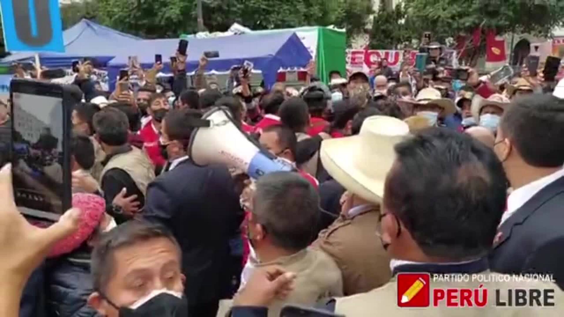 El JNE proclama a Pedro Castillo como presidente electo de Perú