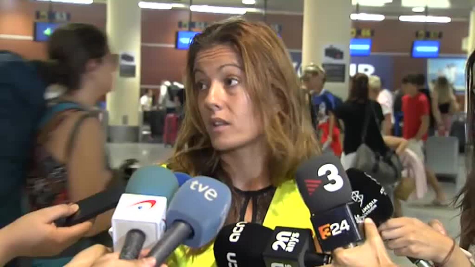 Los trabajadores en huelga de Ryanair acusan a Fomento de &quot;ayudar&quot; a la compañía a no cumplir la ley española