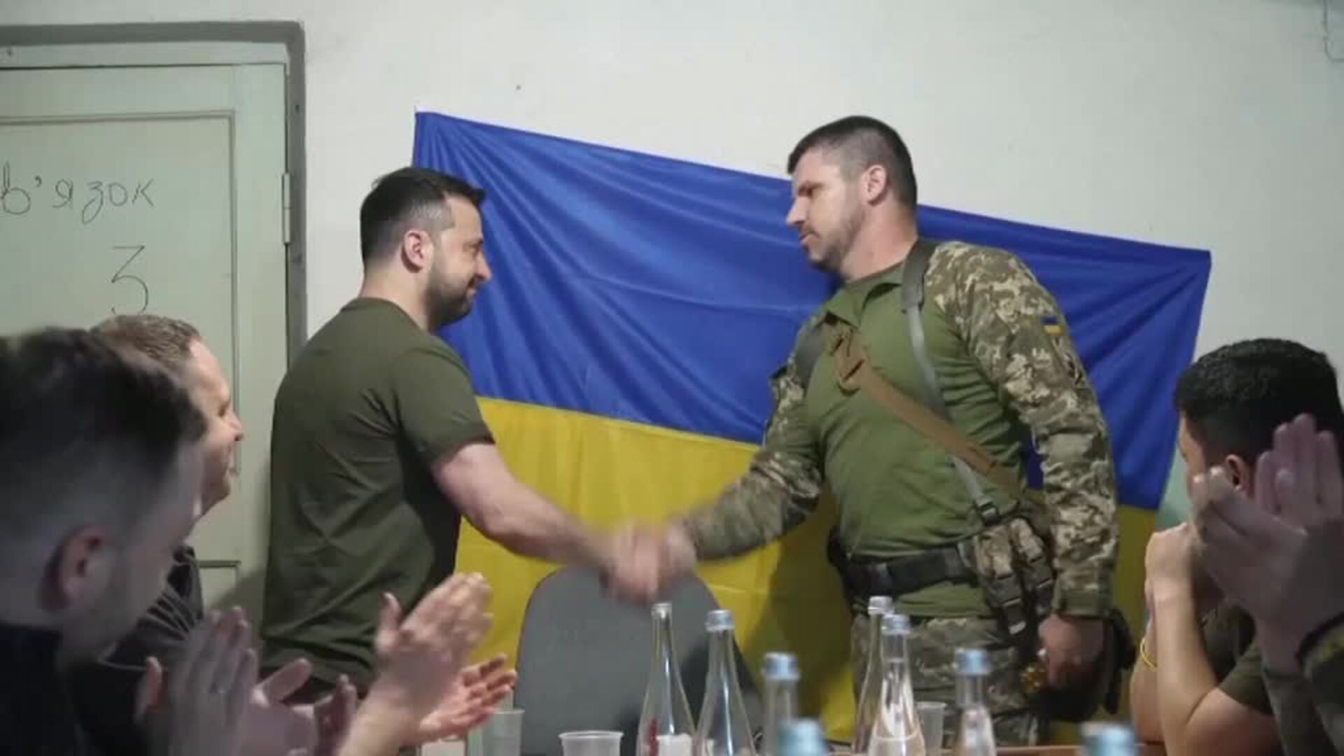 Zelenski visita Mikolaiv, una de las ciudades más castigadas durante la invasión rusa