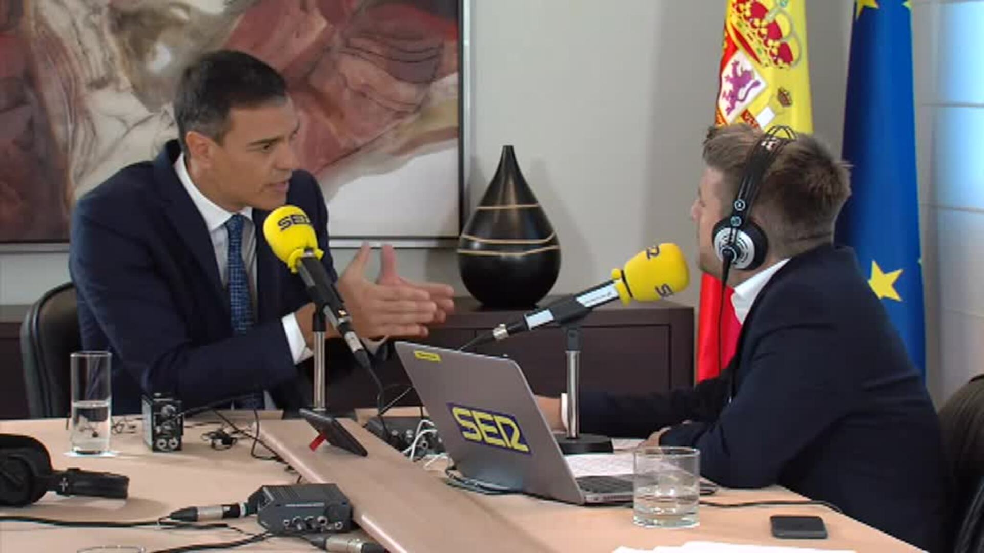 Sánchez acusa a Iglesias de dinamitar el diálogo con la convocatoria de una consulta a su bases