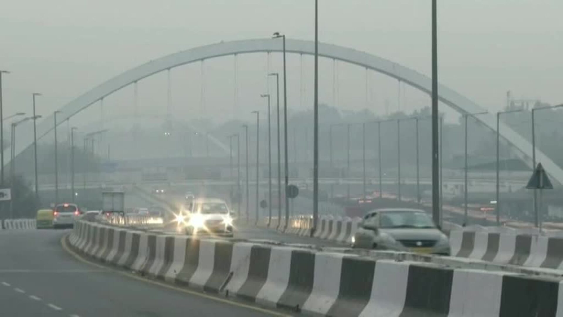 La intensa polución &quot;esconde&quot; las maravillas monumentales indias en Nueva Delhi