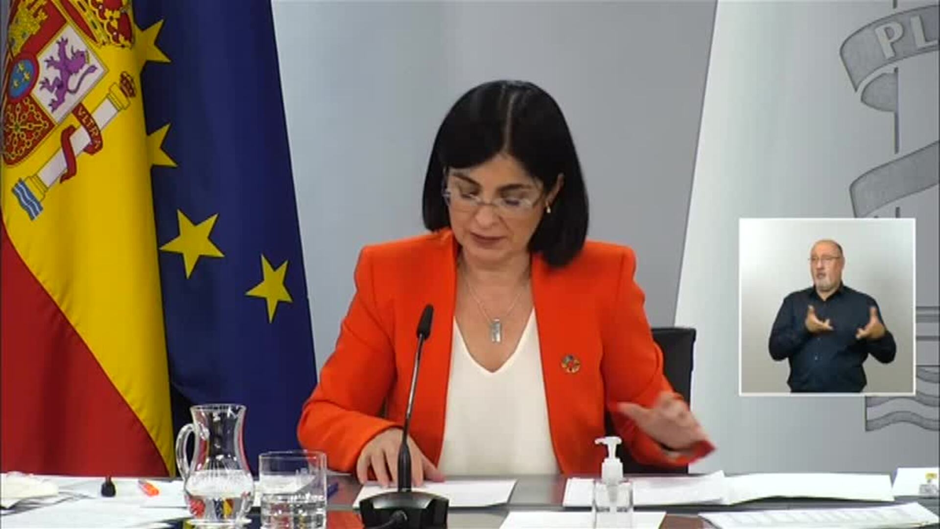 Darias: &quot;No es una cuestión de elección; la decisión de la Comisión de Salud Pública es pinchar Pfizer&quot;