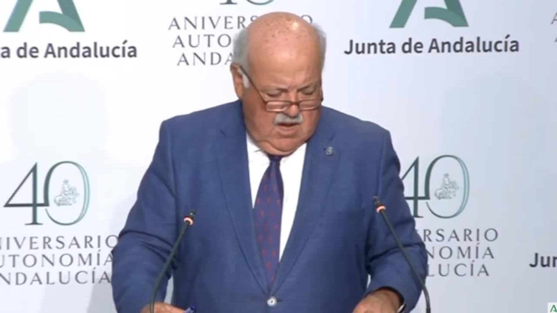 Andalucía estudia si &quot;evidencias científicas&quot; recomiendan prohibir fumar en público