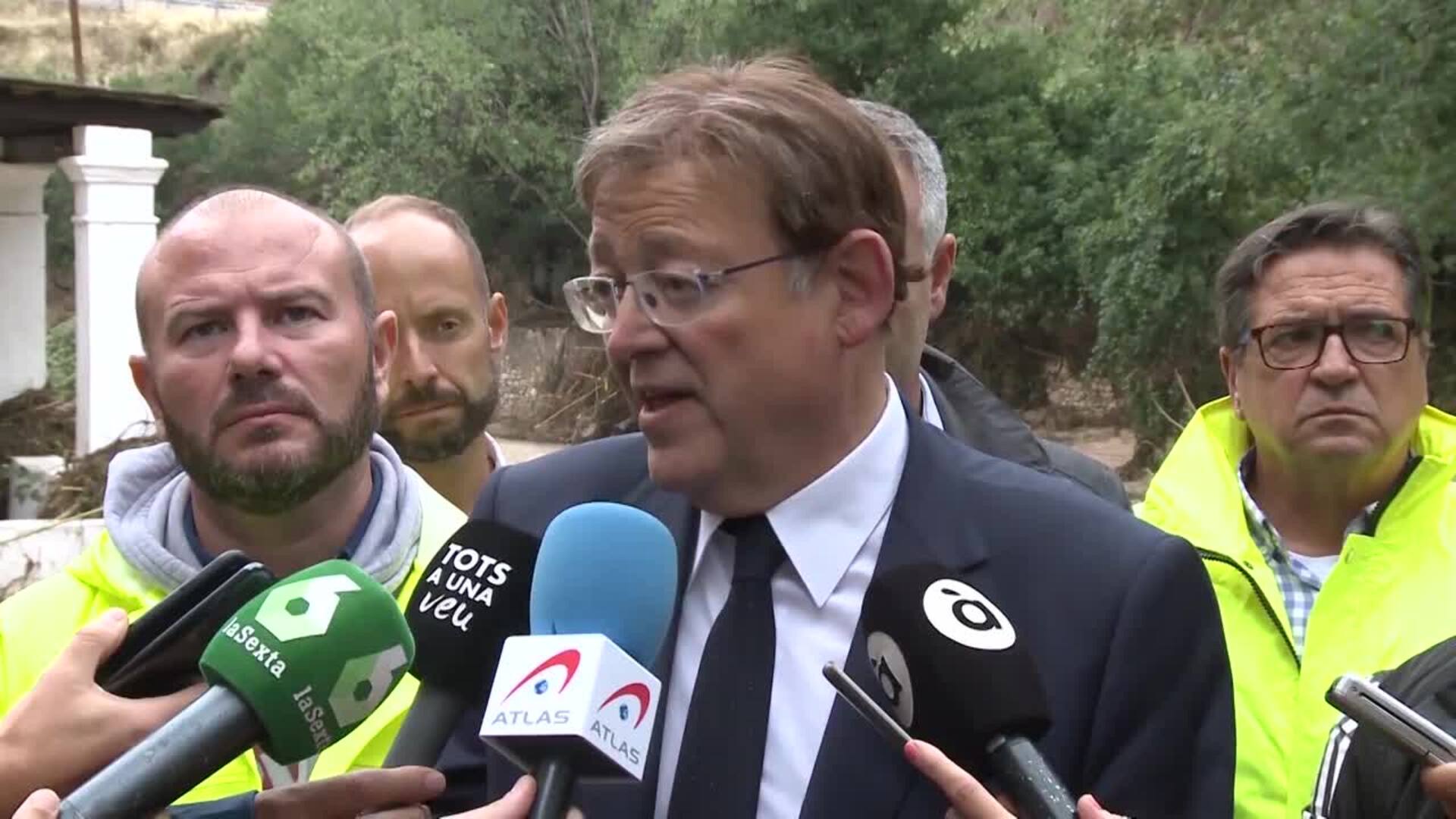 Mueren dos hermanos tras ser arrastrado su coche por el agua en Caudete