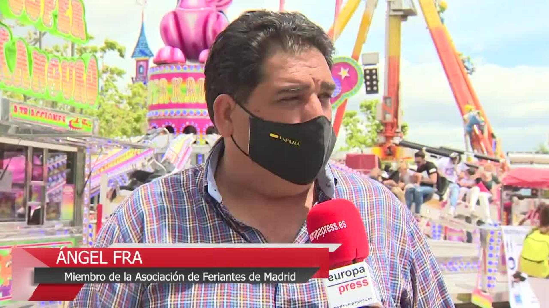Madrileños disfrutan de la feria en el último día de las fiestas de San Isidro