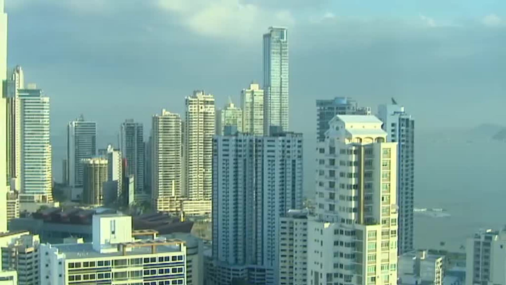 Corinna pidió entregar a Juan Carlos I parte de su fortuna en caso de morir, según los &#039;Papeles de Pandora&#039;