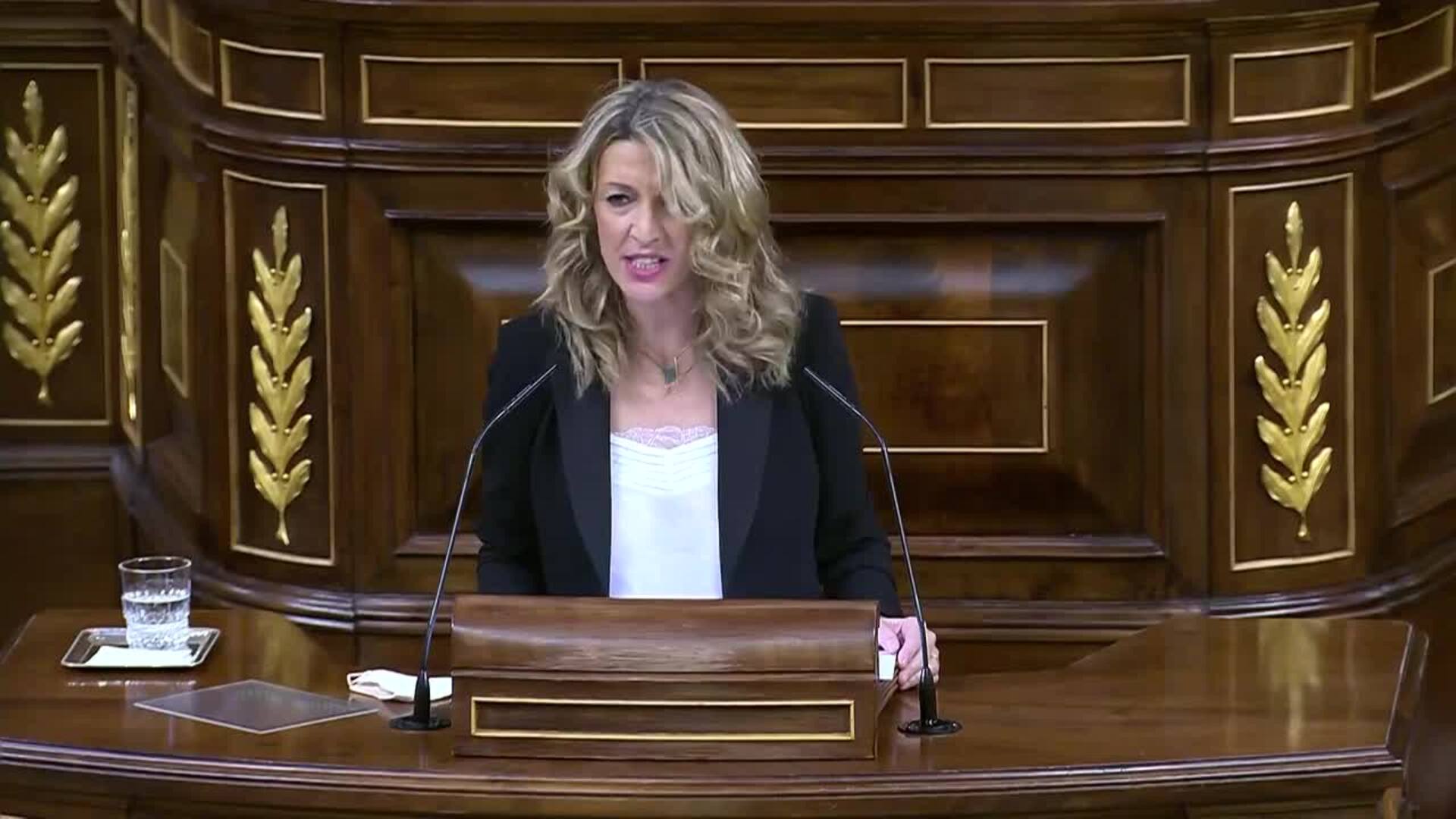 El Gobierno saca adelante la reforma laboral por un error técnico en el PP