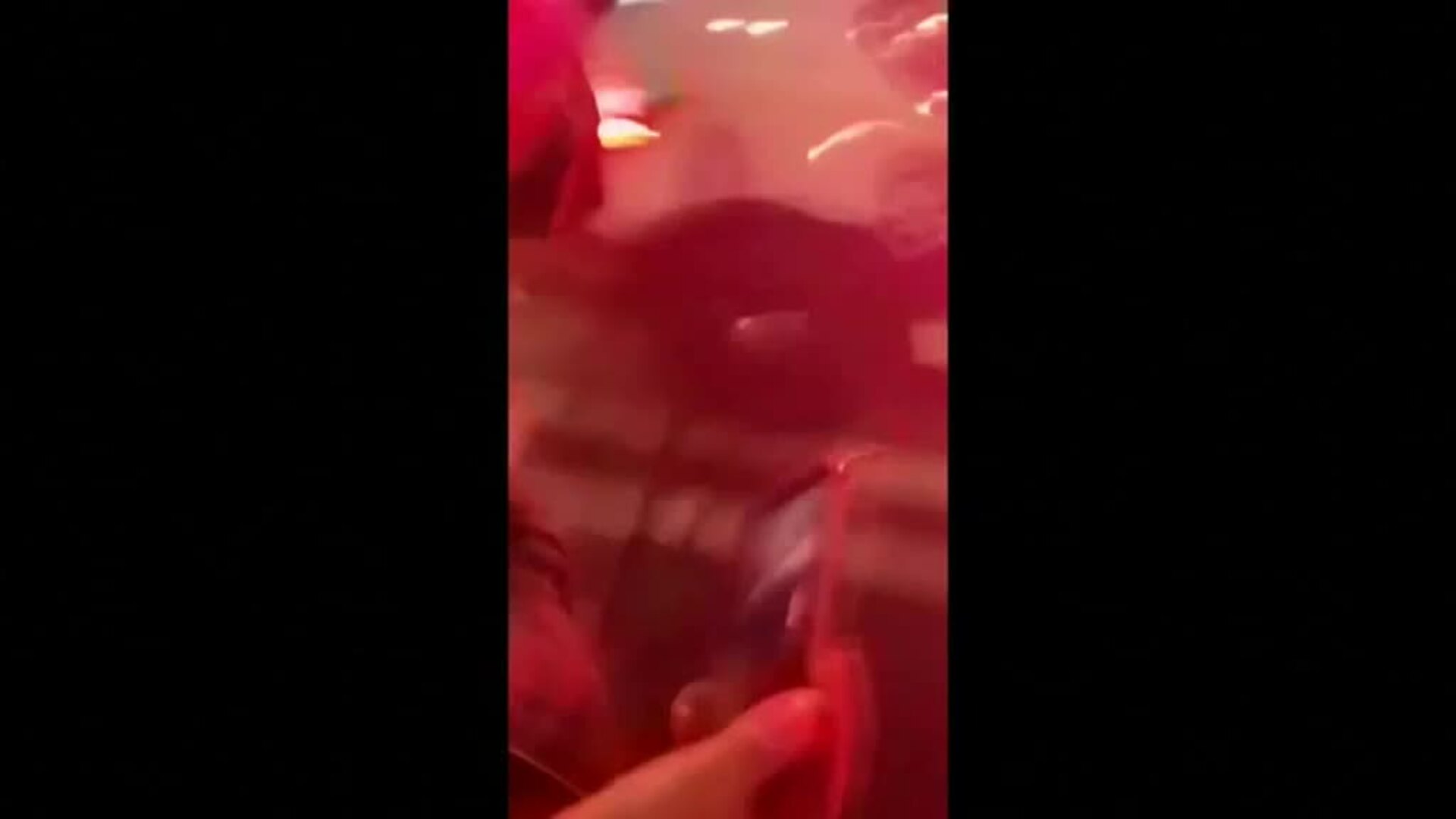 Un coche de la policía atropella en Washington a una multitud que le bloqueaba el paso