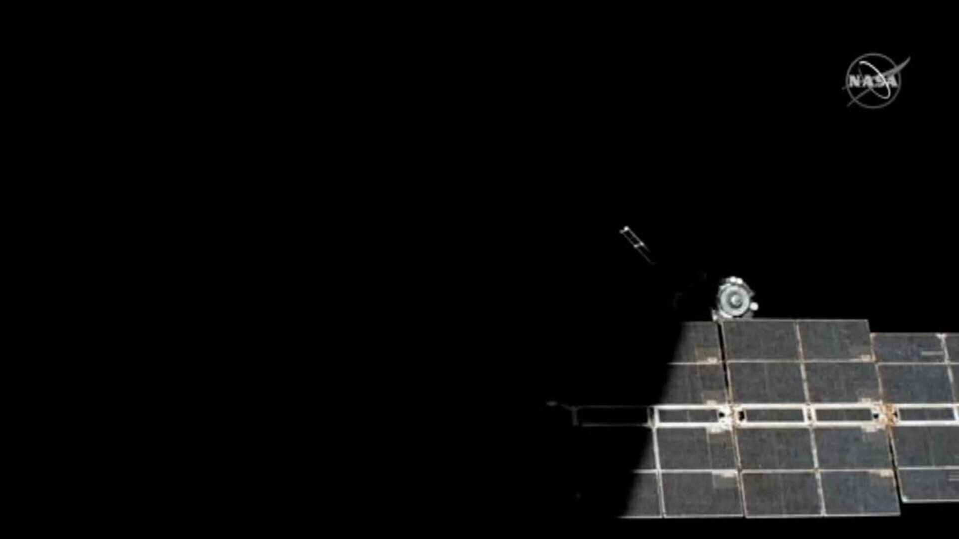 La Soyuz MS-14 con el androide &quot;Fiódor&quot; regresa con éxito de la EEI