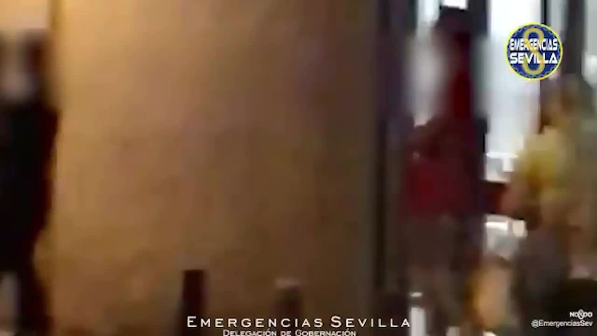 Denunciados esta madrugada 124 jóvenes haciendo botellón en Sevilla