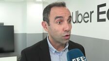 Uber ofrece pagar hasta 1.500 euros para el seguro a taxistas que se sumen a la plataforma