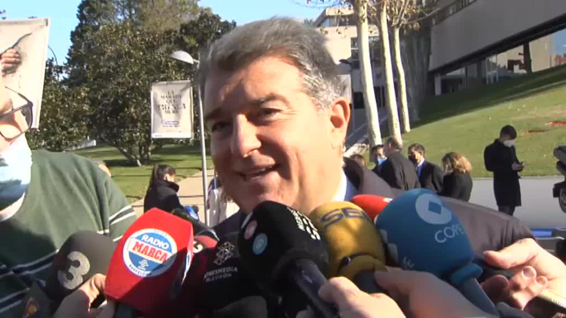 Laporta: &quot;Es un proceso más lento de lo deseado, pero queremos que Dembelé continúe&quot;