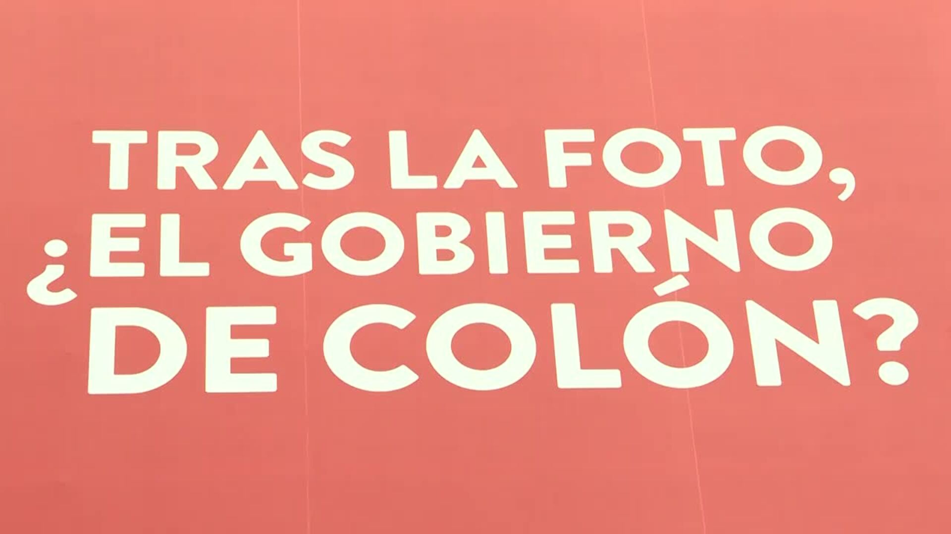 Continúa instalada la lona del PSOE en Callao con la foto de Gabilondo